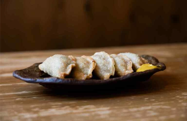 餃子へのこだわり | 滋賀県草津の居酒屋なら草津 極楽酒場
