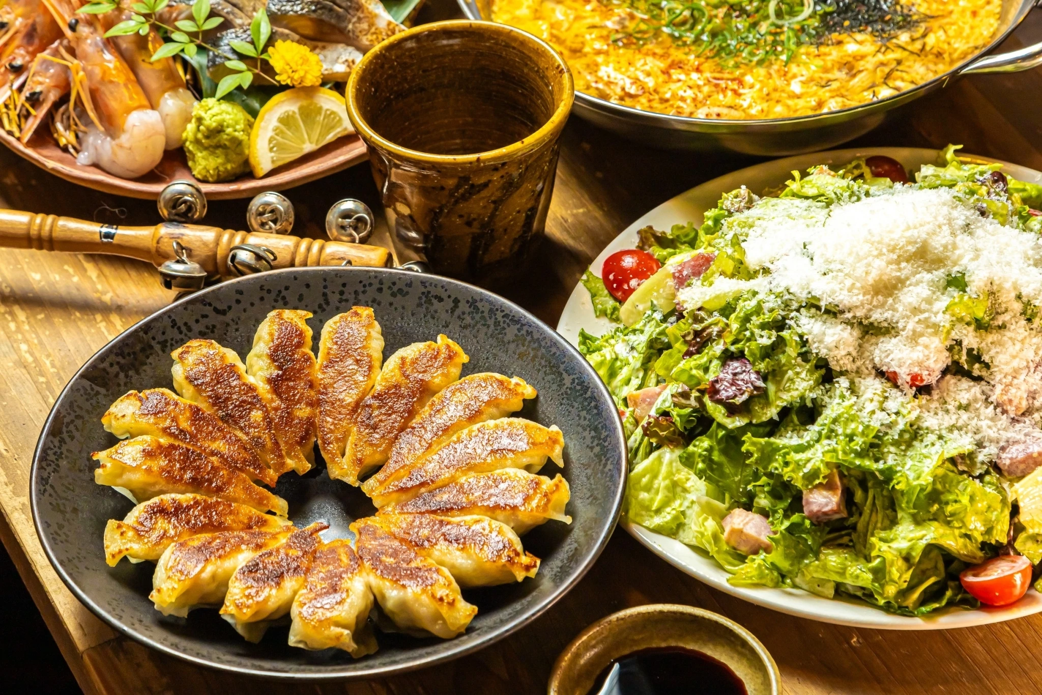 こだわりの料理とドリンク